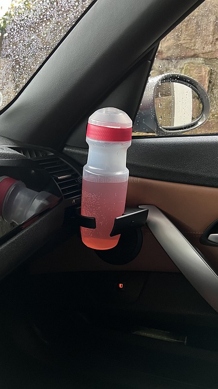 Cupholder.jpg